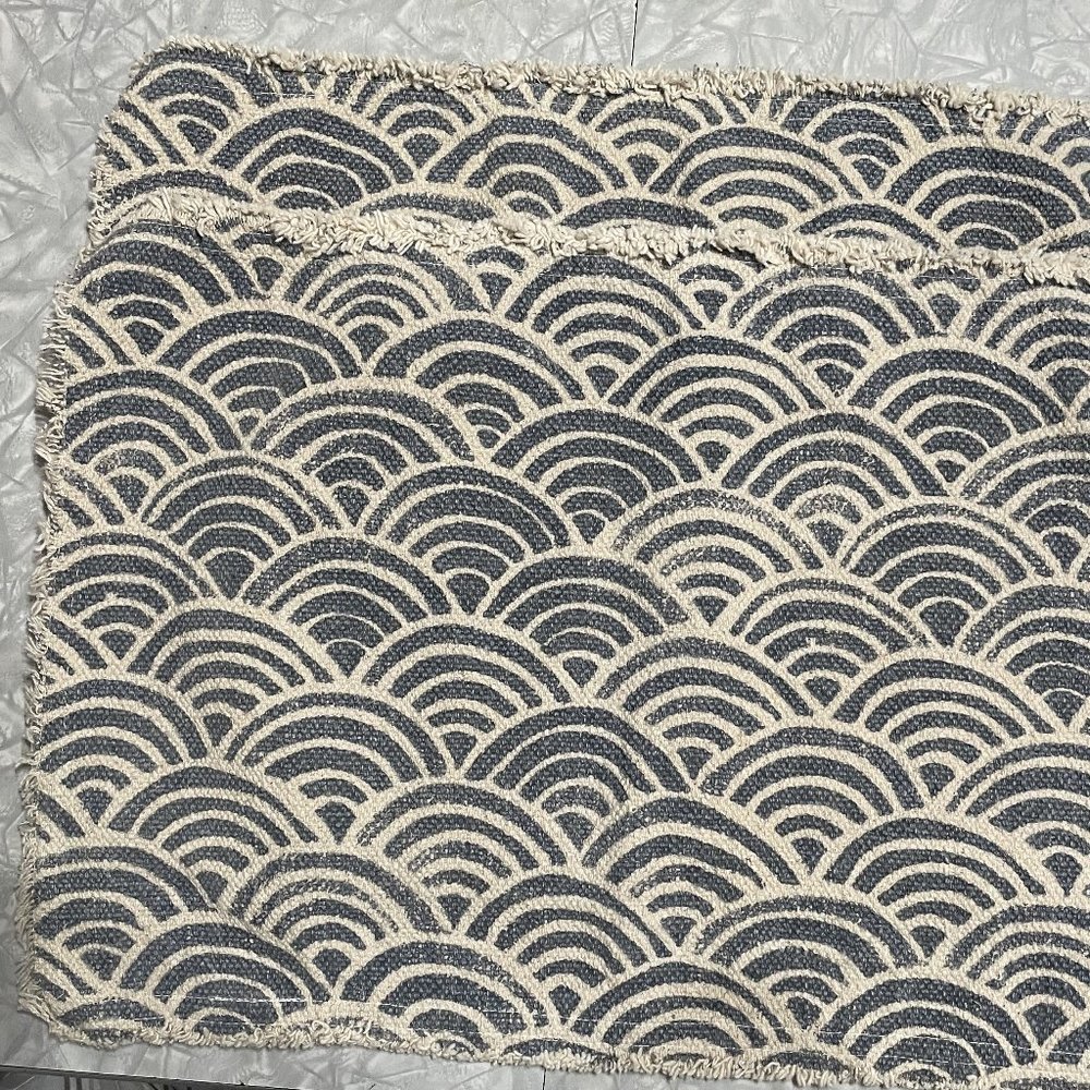 NWT SIMONS Blue Table Runner & 2 Placemats